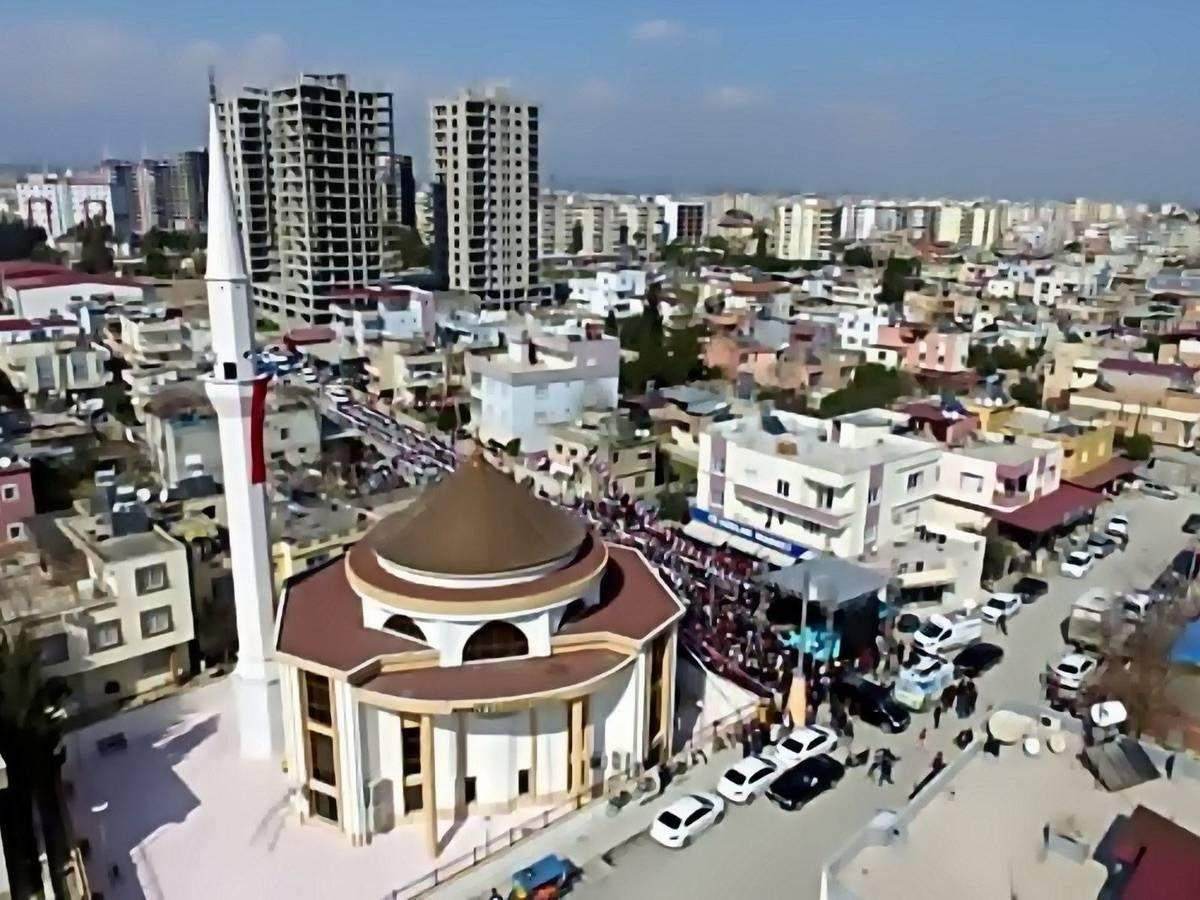 Ahmet Gamgam Camii ve Taziye Evi